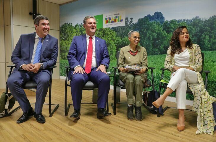 Imagem de compartilhamento para o artigo Setor florestal e expansão econômica de MS ganham destaque em lançamento de plano nacional da MS Todo dia